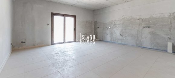 4 bedrooms House in Paralimni, Cyprus No. 23938 8