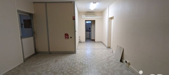 Гараж 224м² в Сент-Уен, Франция № 70292 5