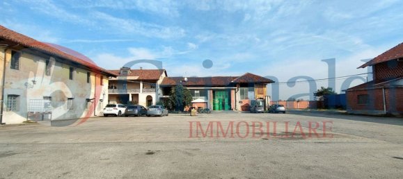 480m² Commercial property in Grugliasco, Italy No. 320899 22