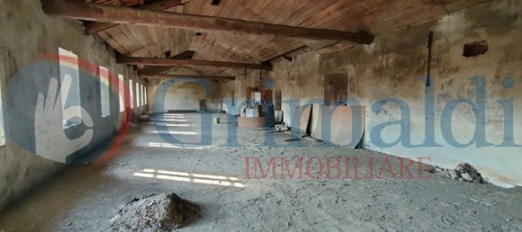 480m² Commercial property in Grugliasco, Italy No. 320899 3