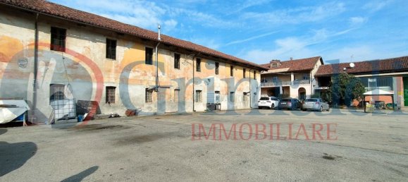 480m² Commercial property in Grugliasco, Italy No. 320899 4