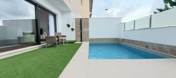 3 bedrooms Villa in San Pedro del Pinatar, Spain No. 11669 2
