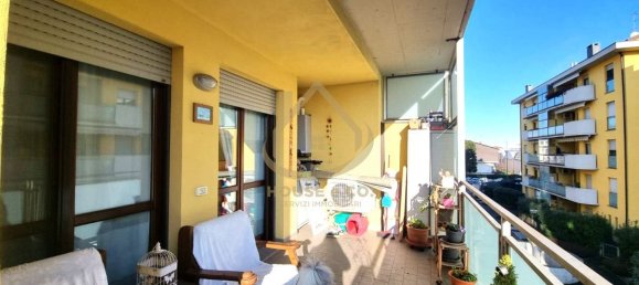 3 rooms Apartment in Vigevano, Italy No. 185172 7