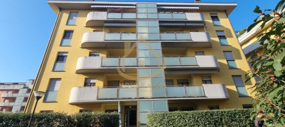 3 rooms Apartment in Vigevano, Italy No. 185172 32