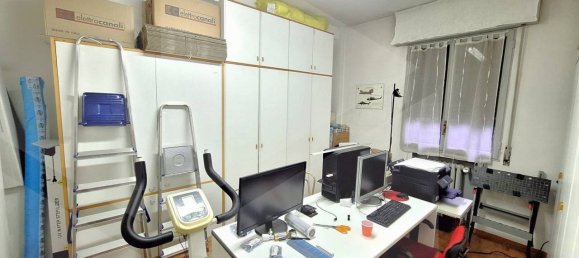 Apartamento de 3 divisões em Modena, Italy N.º 31450 14