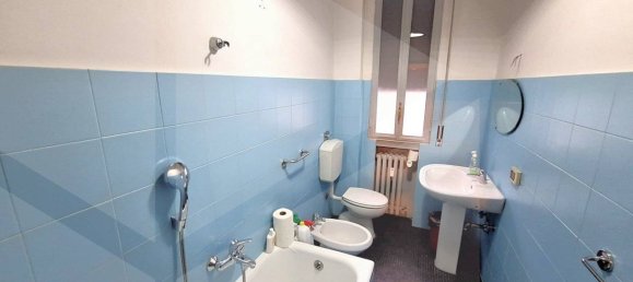 Apartamento de 3 divisões em Modena, Italy N.º 31450 17