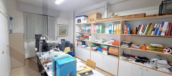 Apartamento de 3 divisões em Modena, Italy N.º 31450 2