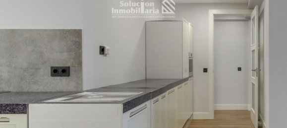 Apartamento de 4 dormitorios en Salamanca, Spain No. 107908 6