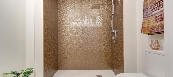 Apartamento de 4 dormitorios en Salamanca, Spain No. 107908 39