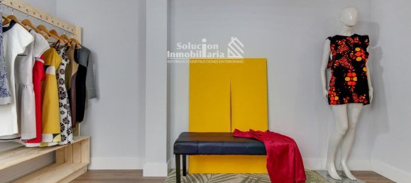 Apartamento de 4 dormitorios en Salamanca, Spain No. 107908 38