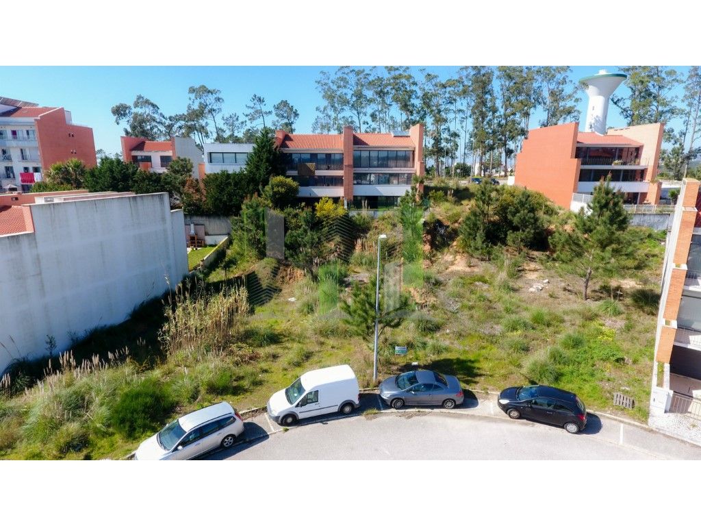 Terreno en Tavarede, Portugal 410 m² No. 277758