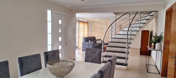 3 bedrooms House in Madalena, Portugal No. 44334 4