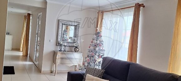 3 bedrooms House in Madalena, Portugal No. 44334 8