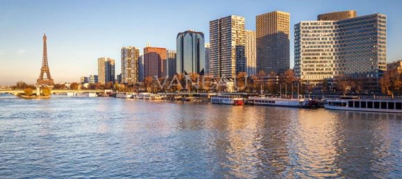 Квартира с 3 спальнями в Париж, Франция № 126567 3