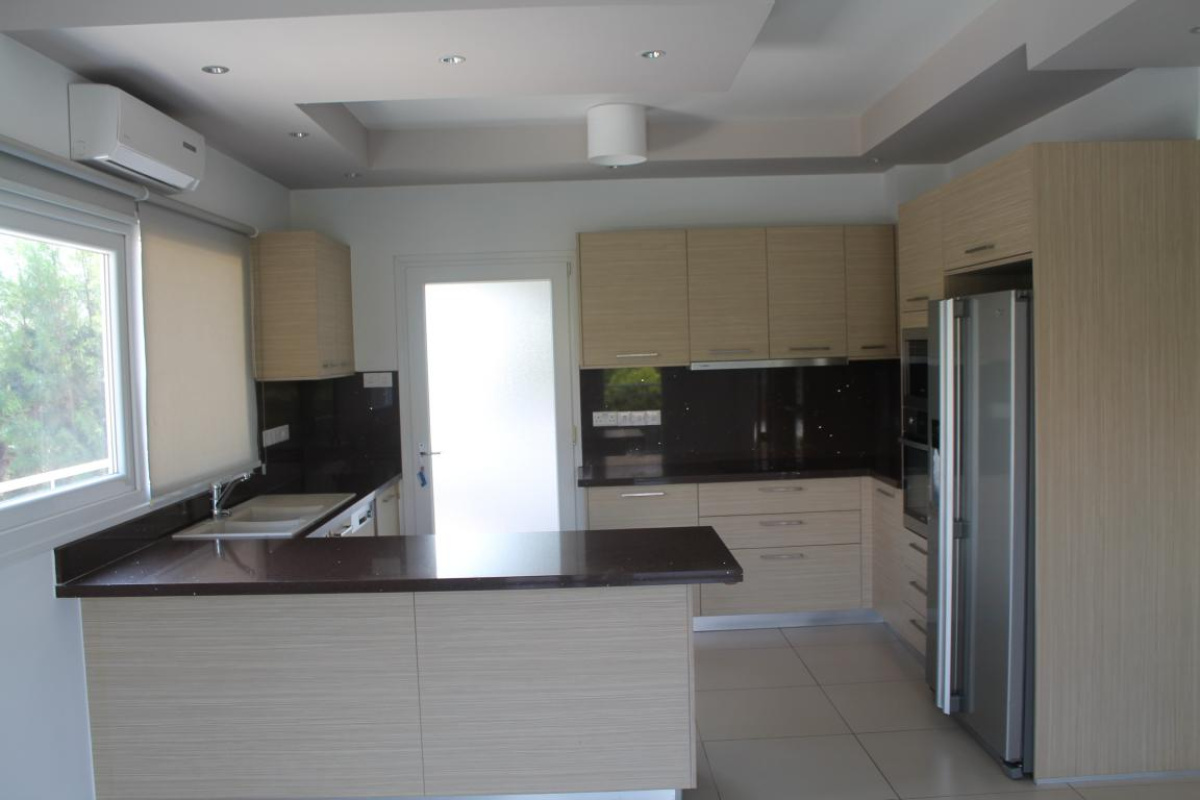 5 bedrooms Villa in Limassol, Cyprus No. 12599