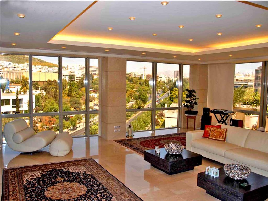880m² Property in Athens, Greece No. 7093