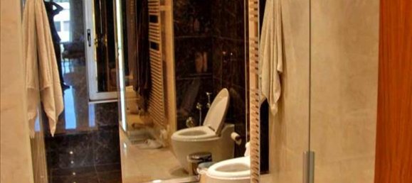 880m² Property in Athens, Greece No. 7093 11