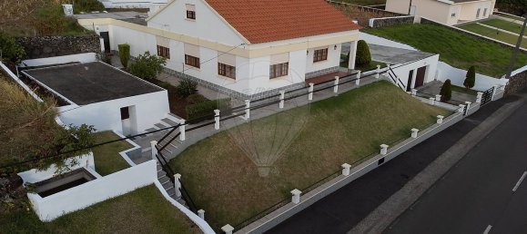 Casa de 3 dormitorios en Angra do Heroismo, Portugal No. 21572 22