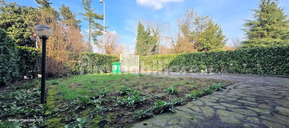 3 غرف نوم فيلا في Agrate Brianza, Italy رقم 310726 22