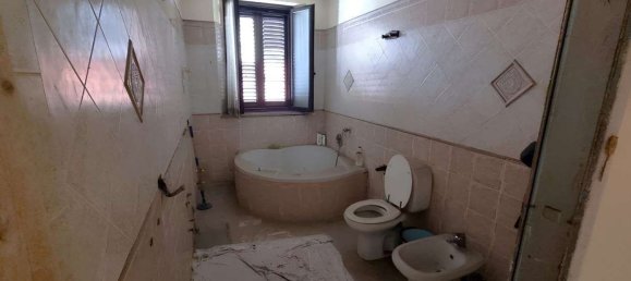 2 rooms Apartment in Busto Arsizio, Italy No. 13057 5