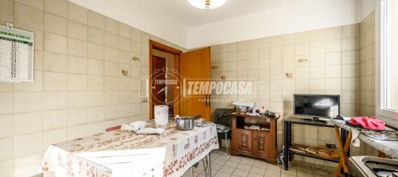3 rooms Apartment in Faenza, Italy No. 132508 10