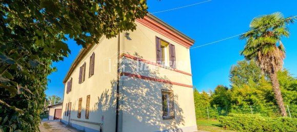 3 rooms Apartment in Faenza, Italy No. 132508 5