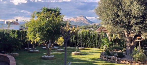 5 bedrooms House in Alicante, Spain No. 56350 10