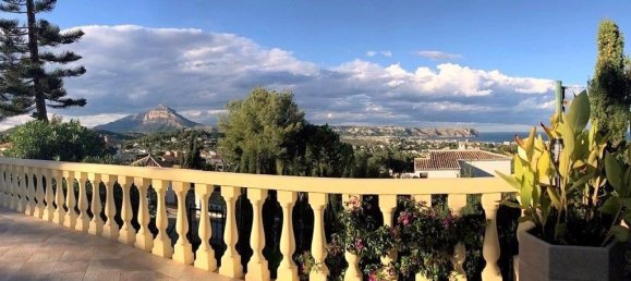 5 bedrooms House in Alicante, Spain No. 56350 16