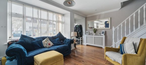 3 bedrooms House in Sutton, United Kingdom No. 13449 3