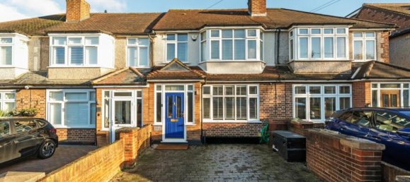 3 bedrooms House in Sutton, United Kingdom No. 13449 2