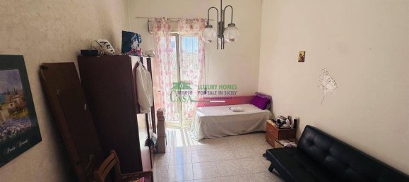 Apartamento de 3 dormitorios en Vittoria, Italy No. 284575 6