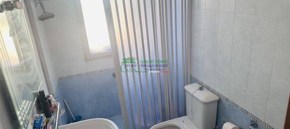 Apartamento de 3 dormitorios en Vittoria, Italy No. 284575 7
