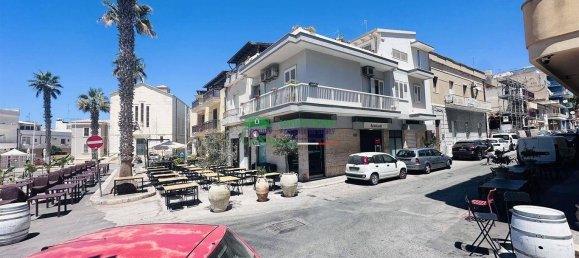 Apartamento de 3 dormitorios en Vittoria, Italy No. 284575 11