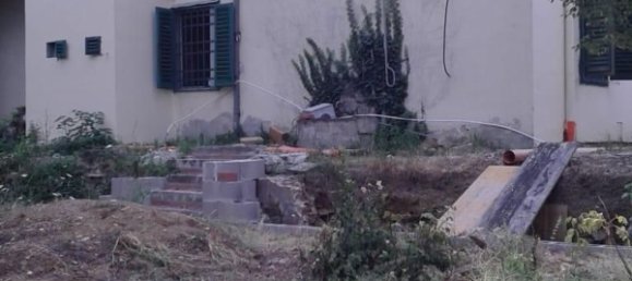 10 rooms House in Florence, Italy No. 48612 10