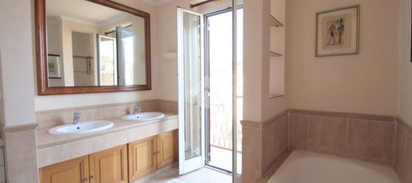 6-salle Appartement à Poggio Mirteto, Italy No. 53962 25