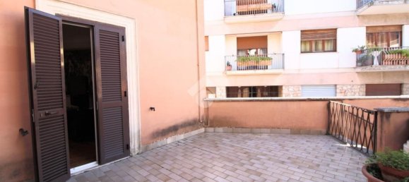 6-salle Appartement à Poggio Mirteto, Italy No. 53962 17