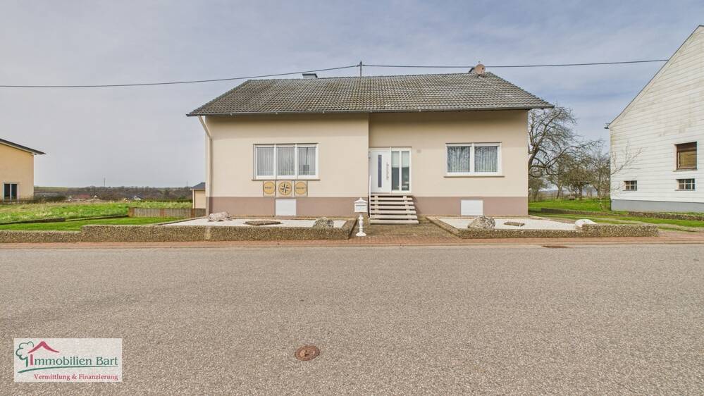 4 bedrooms House in Trier-Saarburg, Germany No. 240118