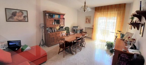 3 rooms Apartment in Capurso, Italy No. 23790 3