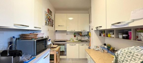 4 bedrooms Apartment in Massa, Italy No. 327206 8