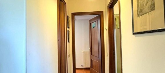 4 bedrooms Apartment in Massa, Italy No. 327206 2