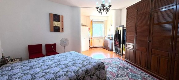 4 bedrooms Apartment in Massa, Italy No. 327206 13