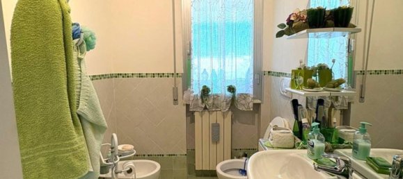 4 bedrooms Apartment in Massa, Italy No. 327206 16