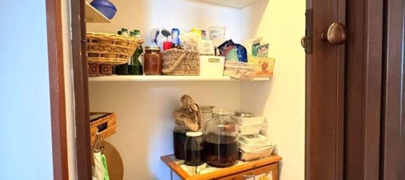 4 bedrooms Apartment in Massa, Italy No. 327206 10