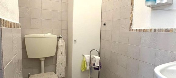 4 bedrooms Apartment in Massa, Italy No. 327206 18