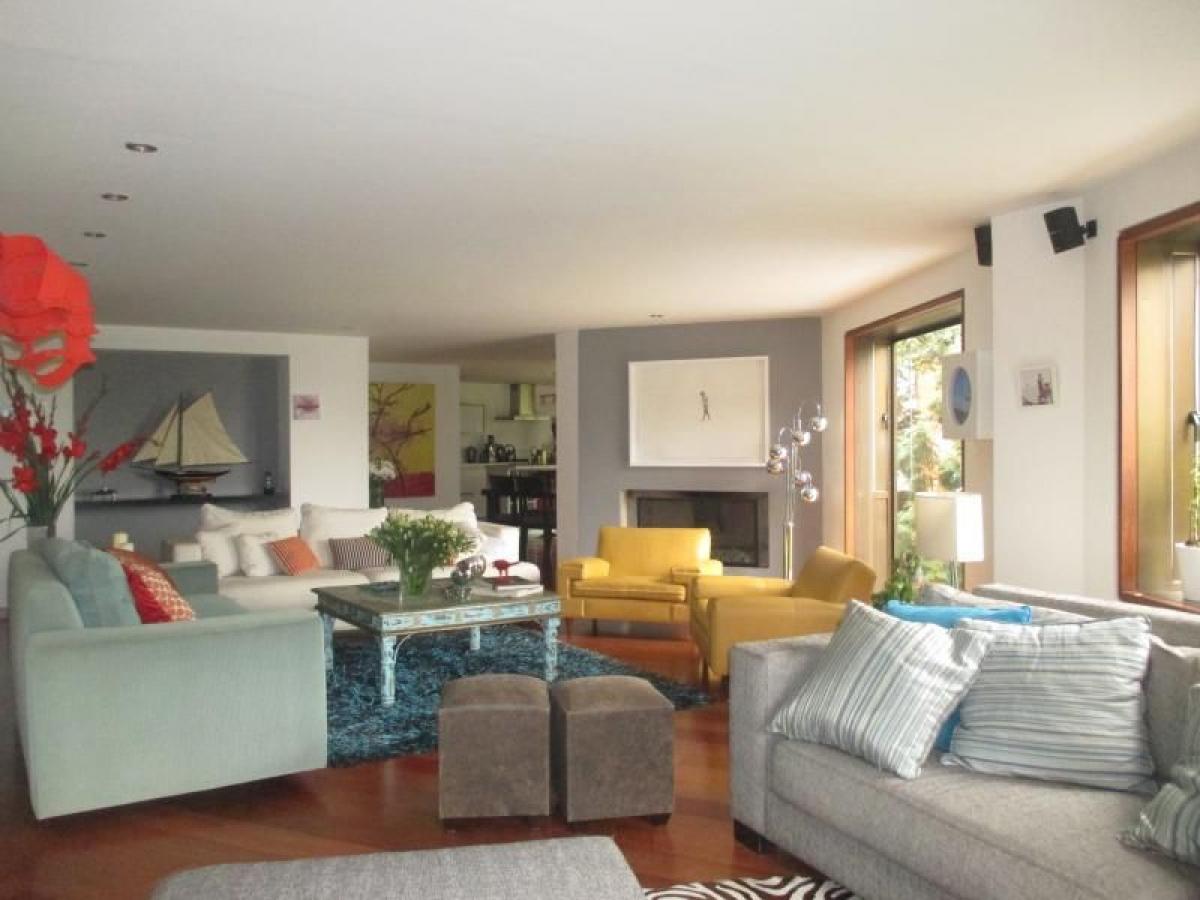 3 bedrooms House in Bogota, Colombia No. 12381