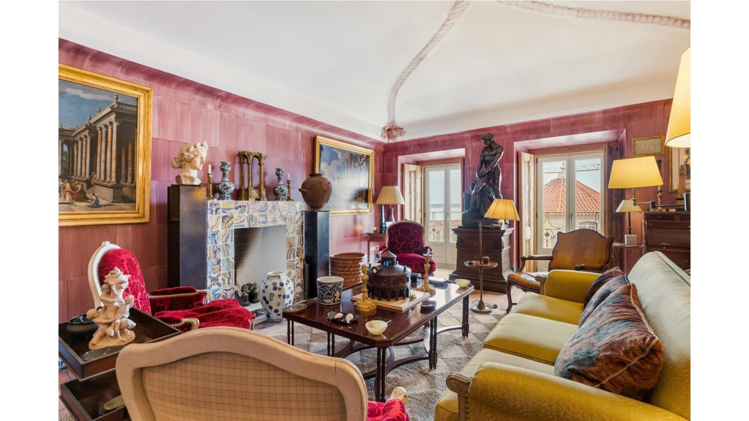 5 bedrooms Villa in Lisbon, Portugal No. 115429