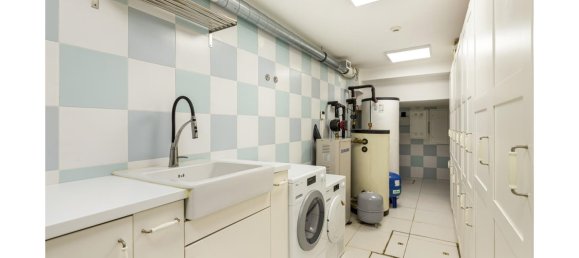 5 bedrooms Villa in Lisbon, Portugal No. 115429 45