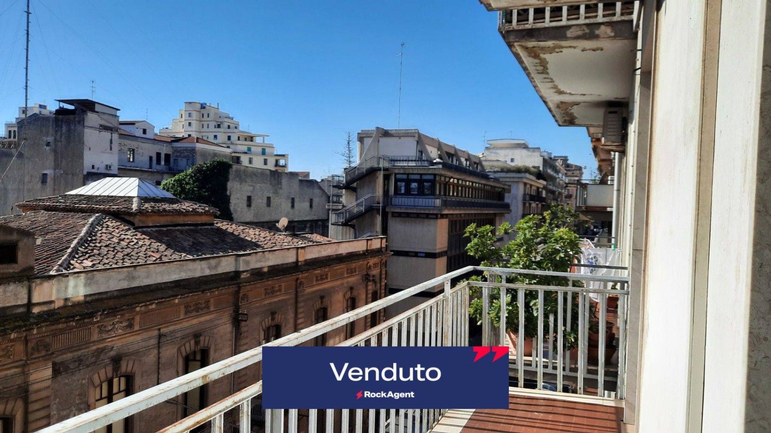 2 bedrooms Apartment in Catania, Italy No. 135822