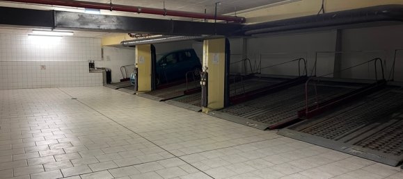 Parkplatz in München, Germany, Nr. 304330 4