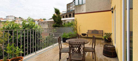 406m² Building in Vila Nova de Gaia, Portugal No. 55937 3